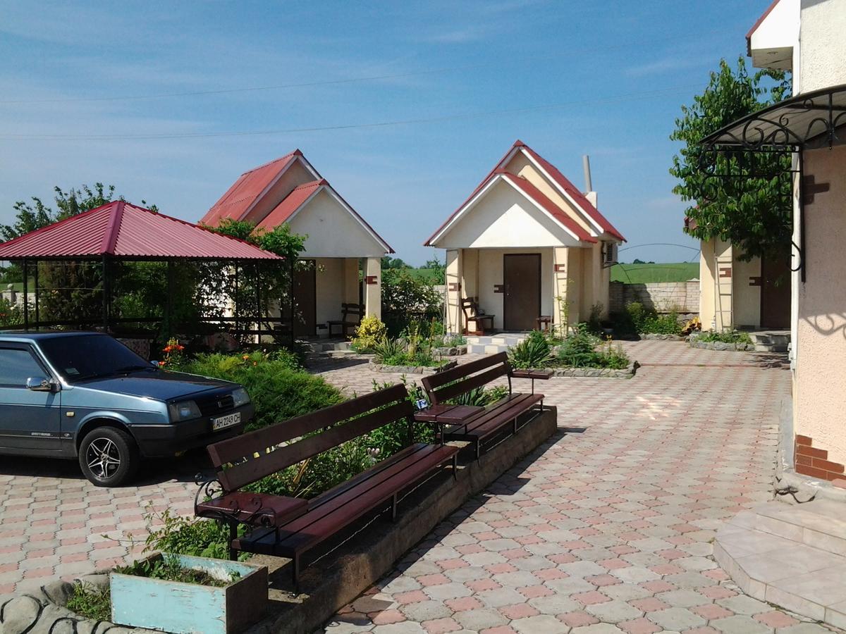 Beregynya Motel Yuzhnoukrainsk Eksteriør bilde