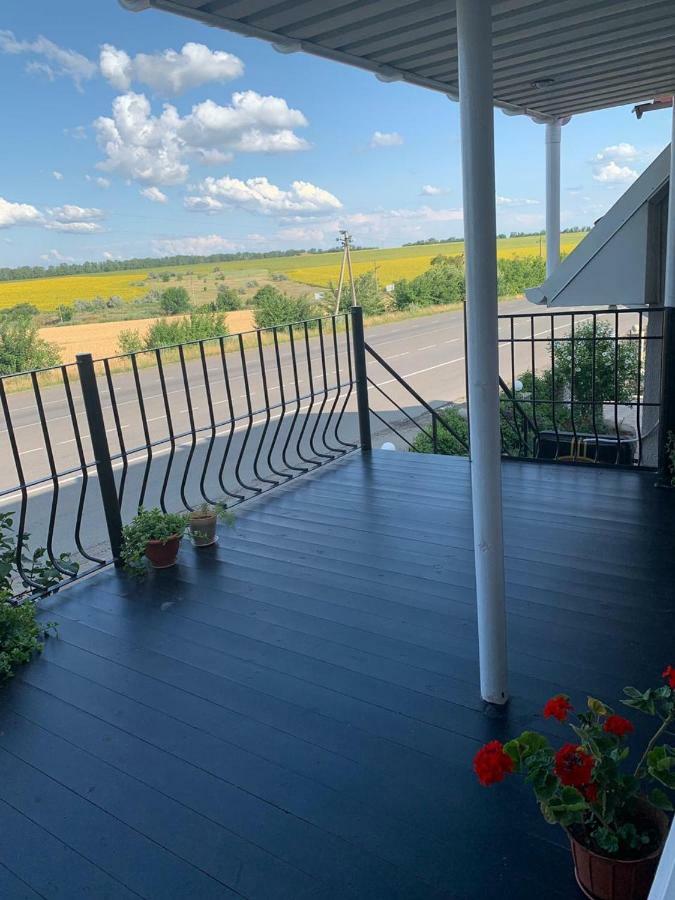 Beregynya Motel Yuzhnoukrainsk Eksteriør bilde